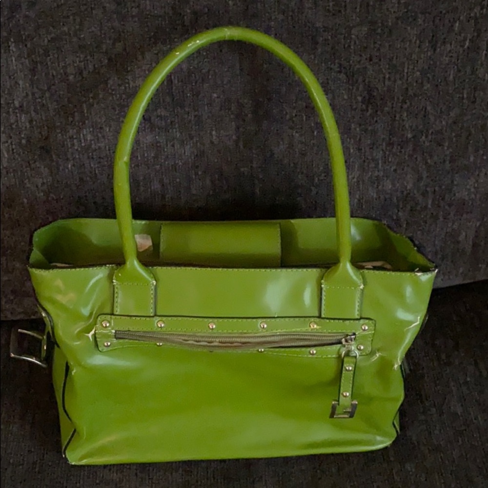 Guess green purse. Pre-owned